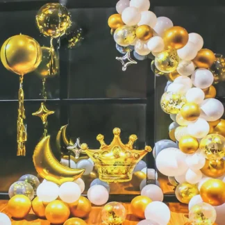 Set arcada 64 baloane in nuante auriu si alb, cu baloane folie coronita, luna, stele