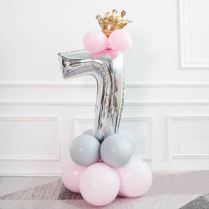 Set aranjament bundle 14 baloane cu Coronita si Cifra argintie - imagine 9