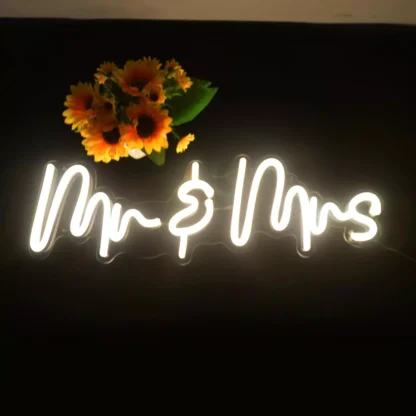 Banner luminos Led Neon MR & MRS, fundal transparent, 56 x 20 cm - imagine 4